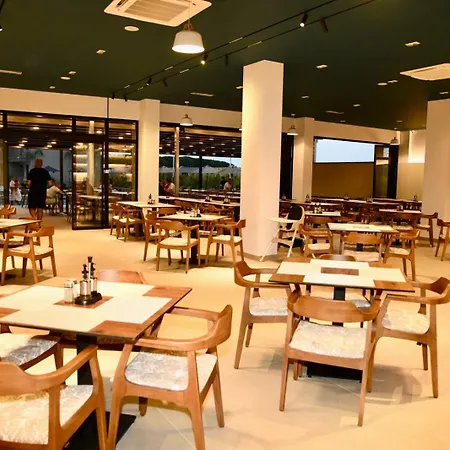 Hotel Amber Village Spille