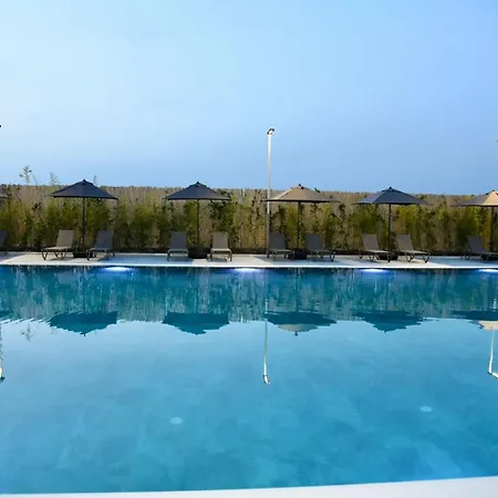 Отель Amber Village Спилле