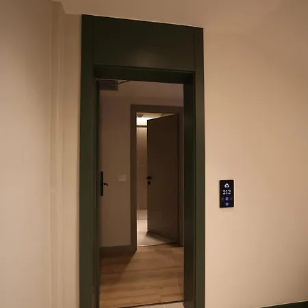 Отель Amber Village