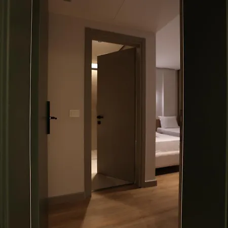 Отель Amber Village *