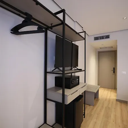 Amber Village Спилле