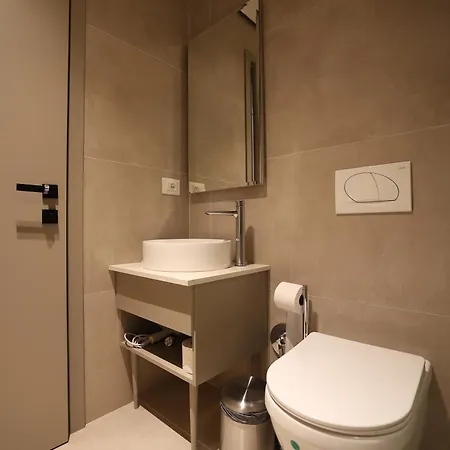 Hotel Amber Village Spille