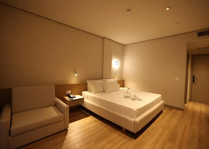 호텔 Amber Village *