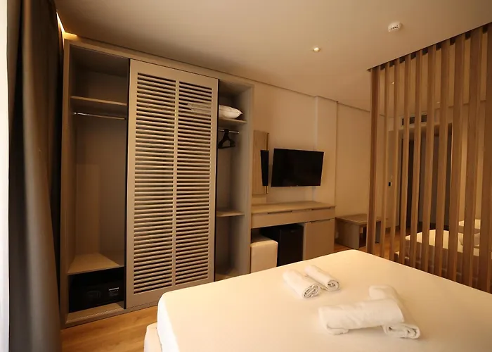 호텔 Amber Village