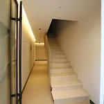 Amber Village فندق *