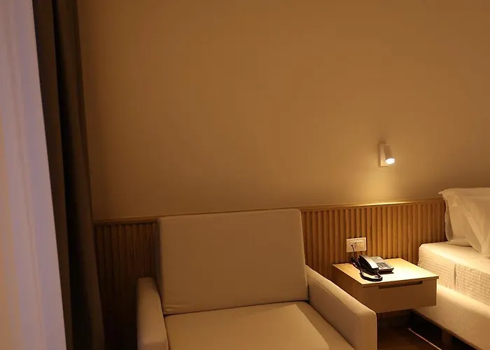 Amber Village 斯比勒