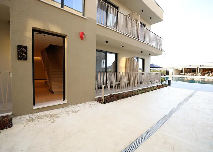 酒店 Amber Village