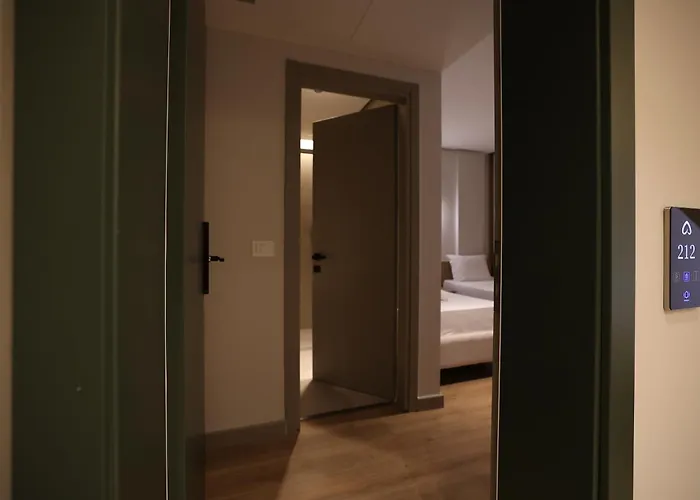 Hotel Amber Village *