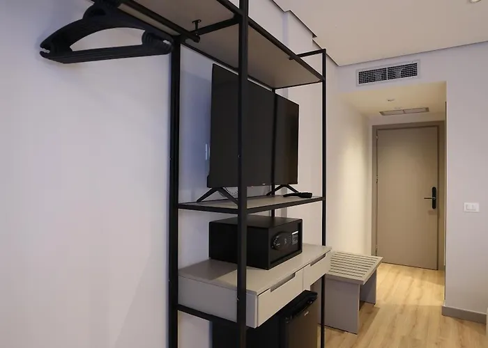 Amber Village 斯比勒