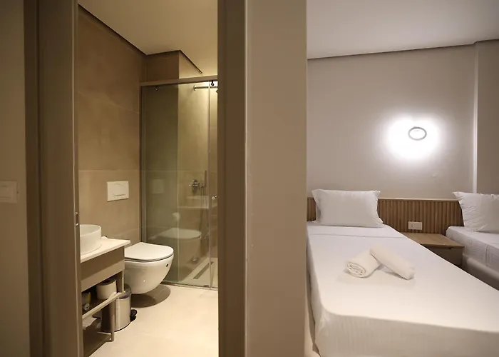 Amber Village 酒店